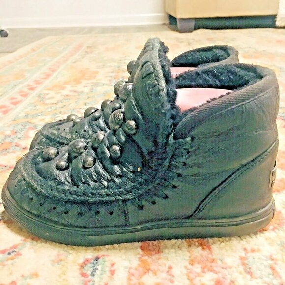 MOU Black Leather Shearling Sherpa Short Ankle Studded Boots Women's 7 to 7.5 - Picture 4 of 13